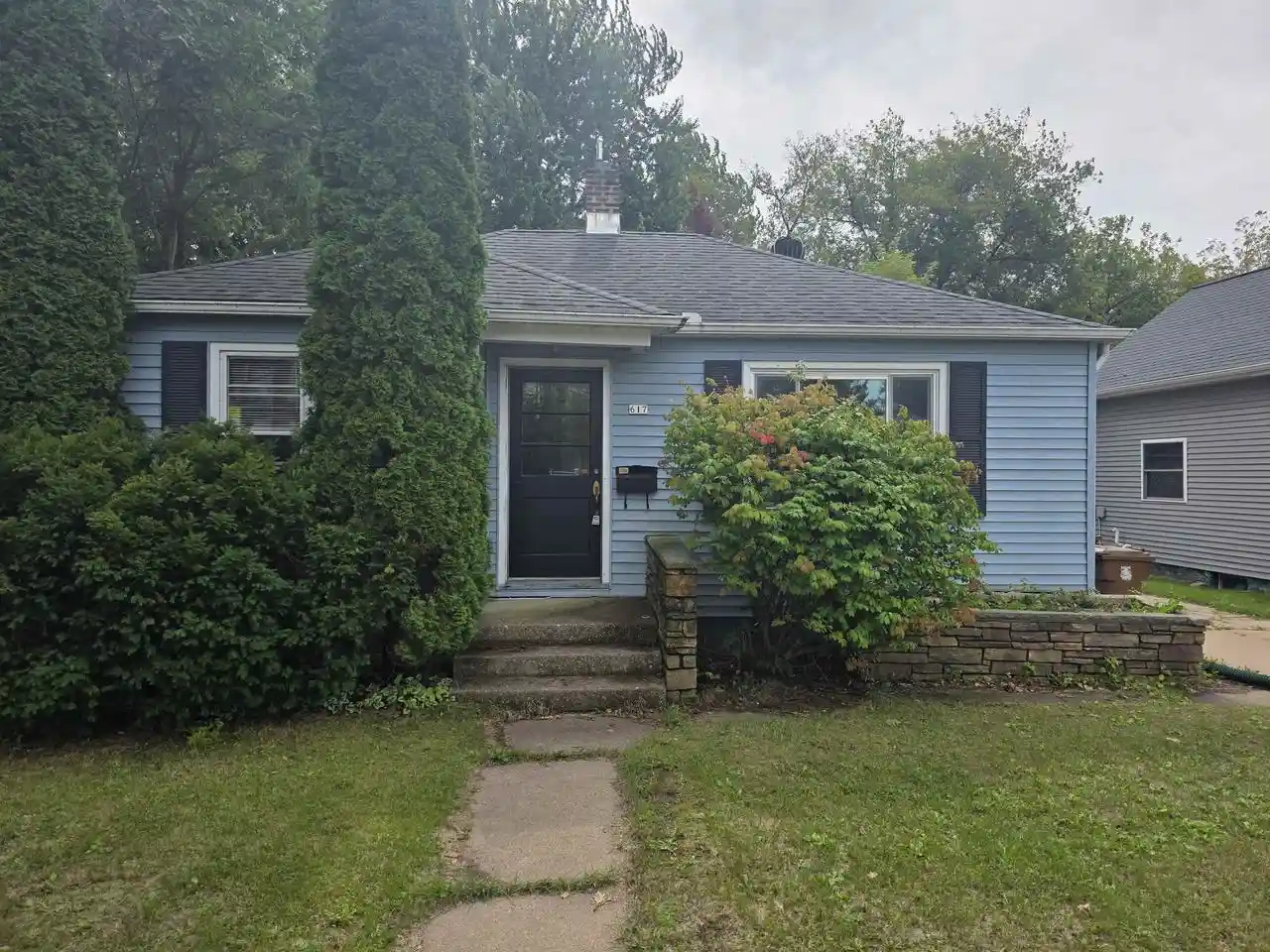 Photo 1 of Single family home for sale at 617 4th Avenue, Stevens Point, WI 54481 | MLS# 22604859 | Listing updated on 2026-09-30