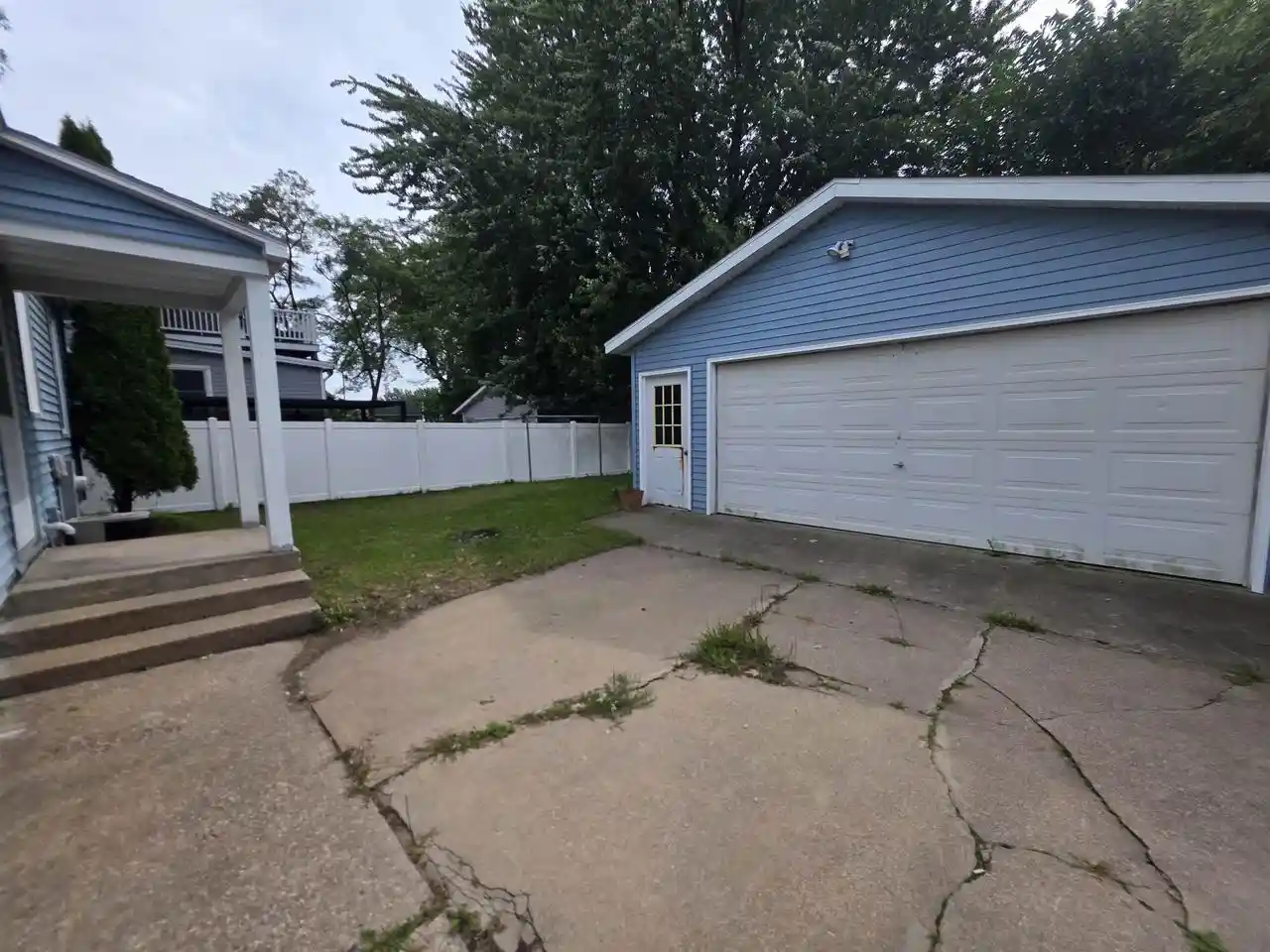 Photo 3 of Single family home for sale at 617 4th Avenue, Stevens Point, WI 54481 | MLS# 22604859 | Listing updated on 2026-09-30