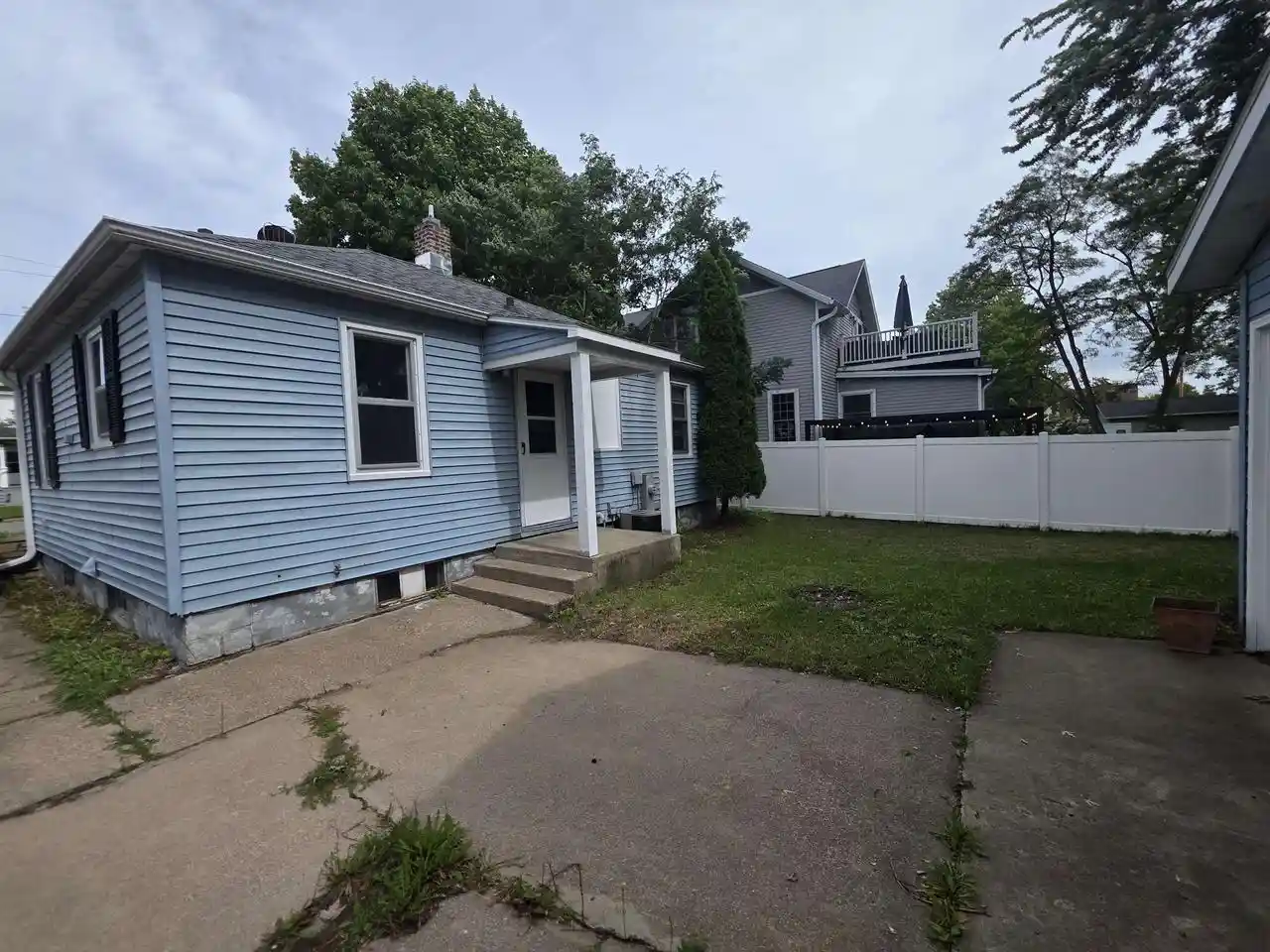 Photo 4 of Single family home for sale at 617 4th Avenue, Stevens Point, WI 54481 | MLS# 22604859 | Listing updated on 2026-09-30
