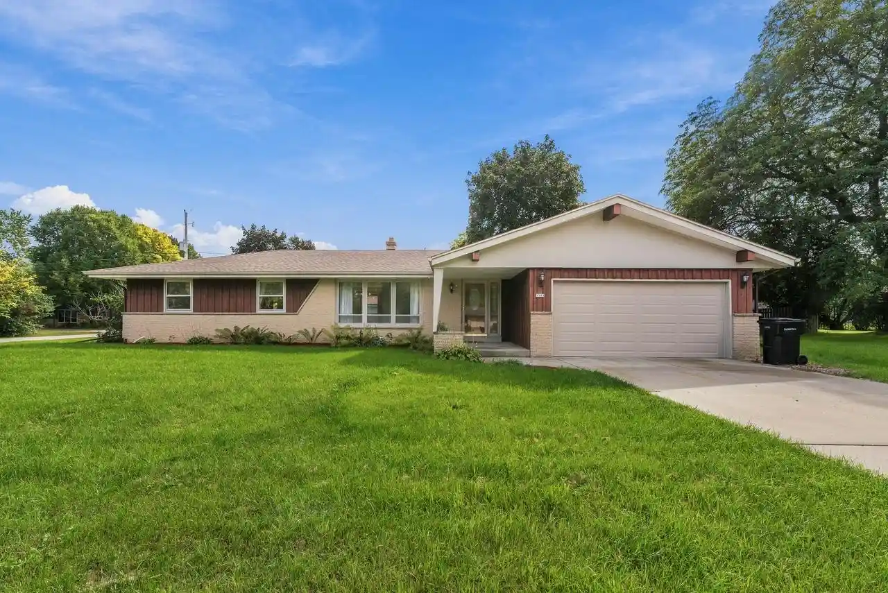 Photo 1 of Single family home for sale at 5503 W Silverleaf Ln, Milwaukee, WI 53223 | MLS# 1982746 | Listing updated on 2026-09-30