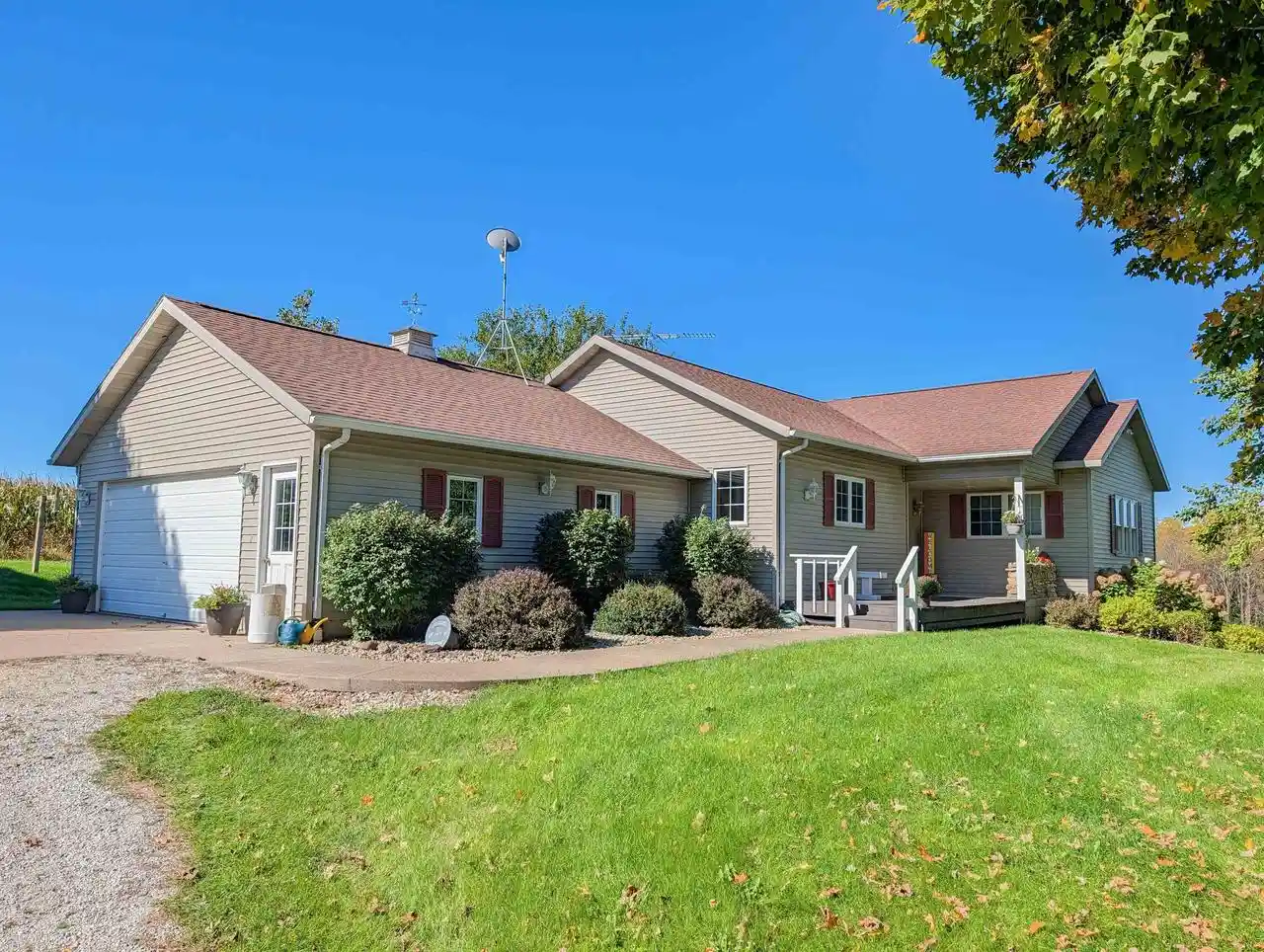 Photo 4 of Single family home for sale at 850 Cannon Mcfall Rd, Rewey, WI 53580 | MLS# 2033755 | Listing updated on 2026-10-06