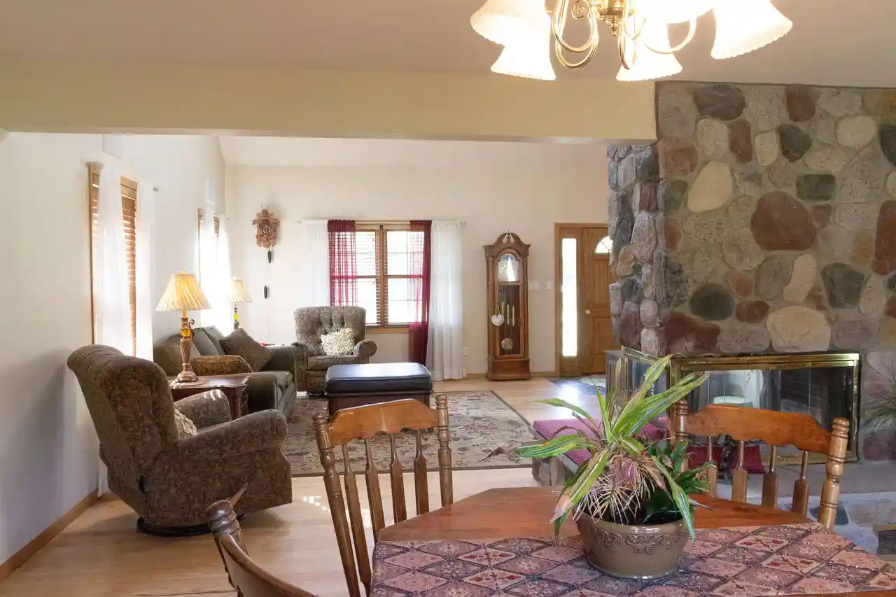Photo 4 of Single family home for sale at 7950 Broadway Rd, Omro, WI 54963 | MLS# 2033756 | Listing updated on 2026-10-10