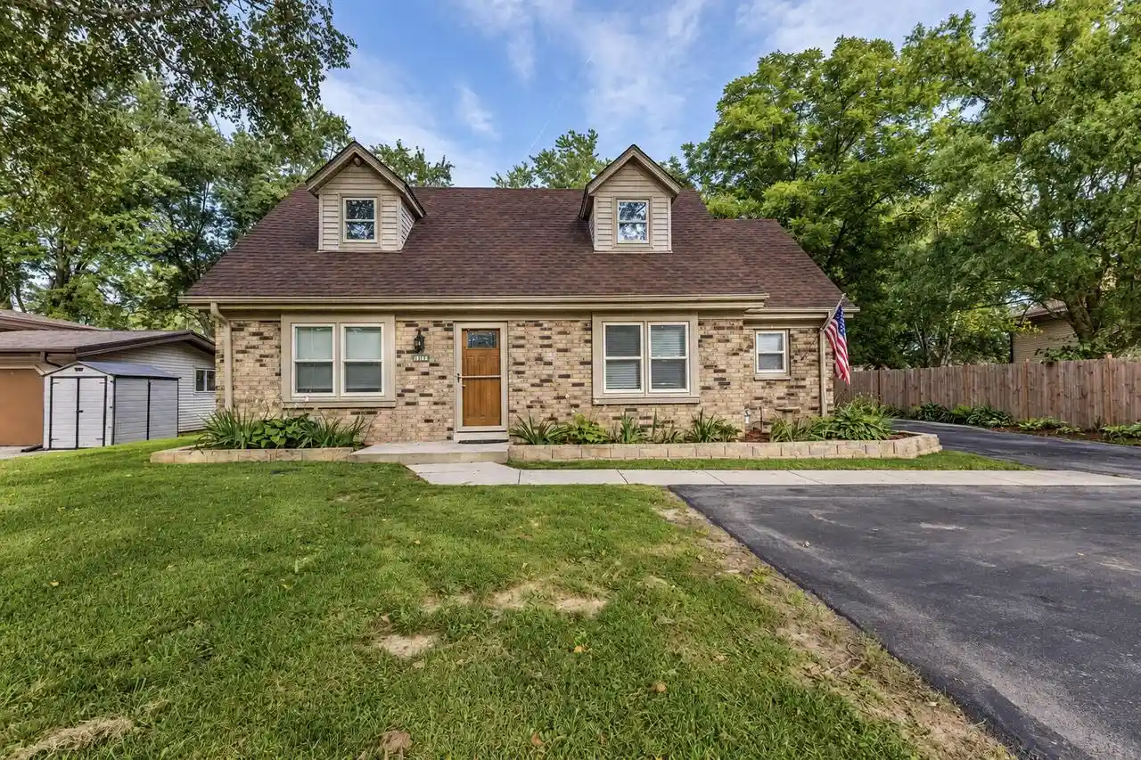 Photo 1 of Single family home for sale at 10166 S Nicholson Rd, Oak Creek, WI 53154 | MLS# 1982750 | Listing updated on 2026-10-07