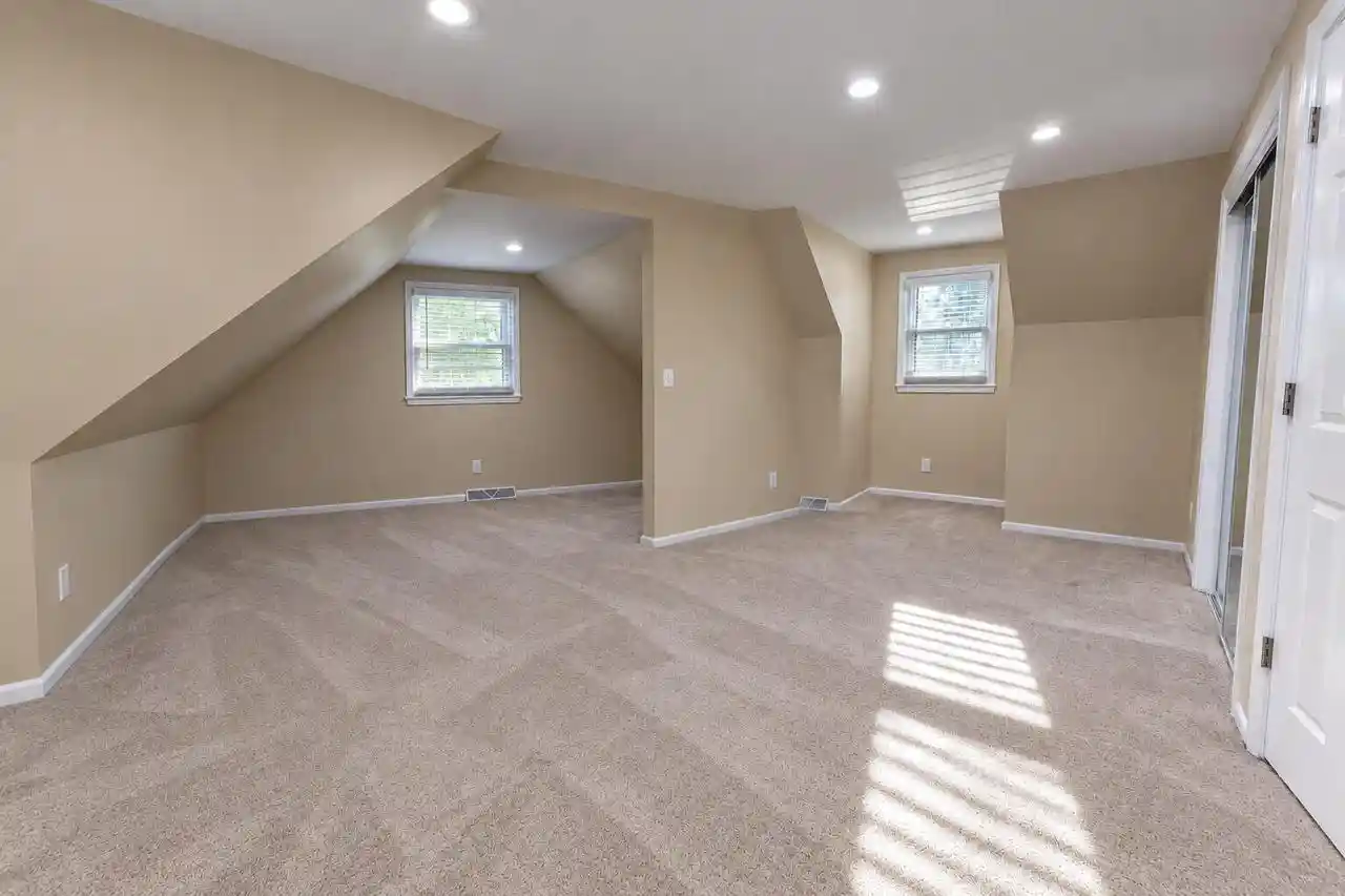 Photo 3 of Single family home for sale at 10166 S Nicholson Rd, Oak Creek, WI 53154 | MLS# 1982750 | Listing updated on 2026-10-07
