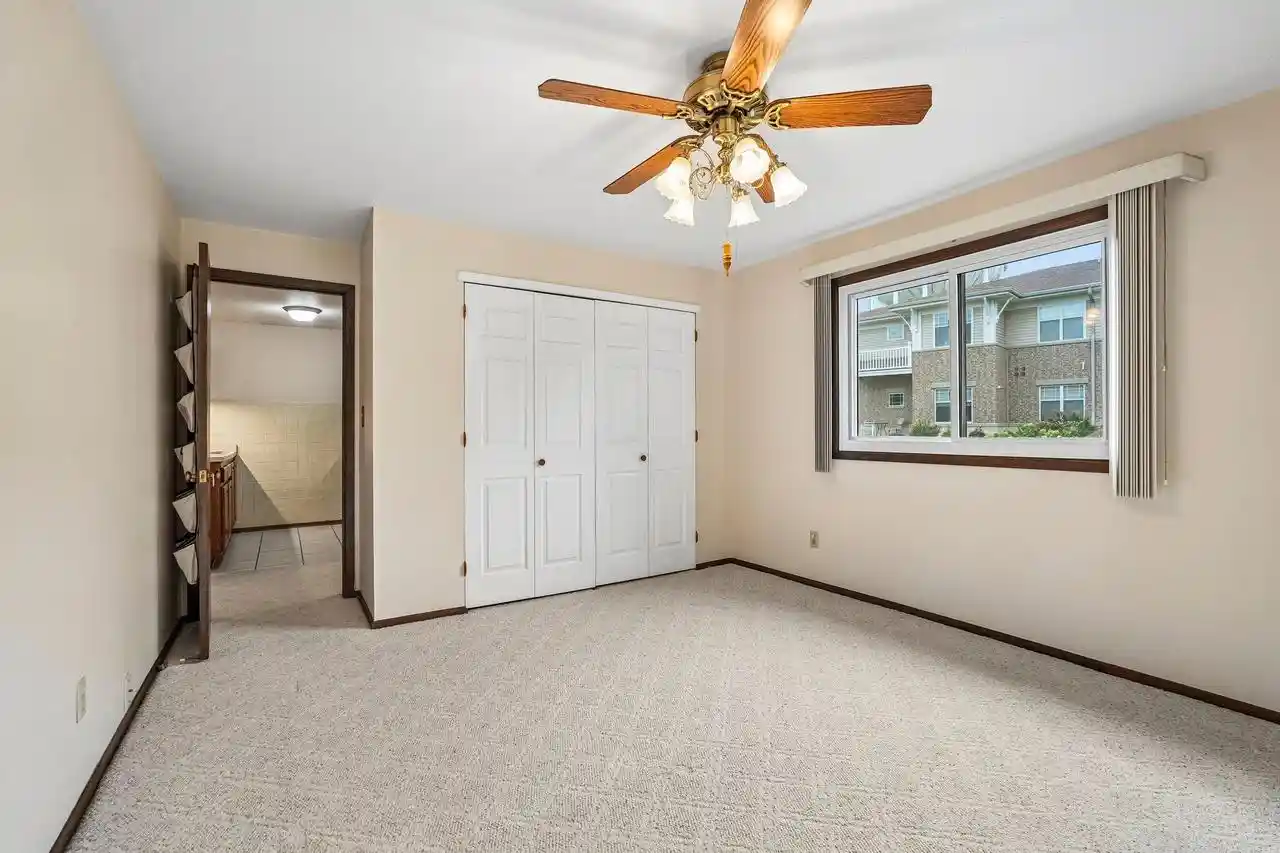 Listing Photo 4 - Condo for sale in building located at 8560 W Waterford Ave, Milwaukee, WI 53228 - Unit #1