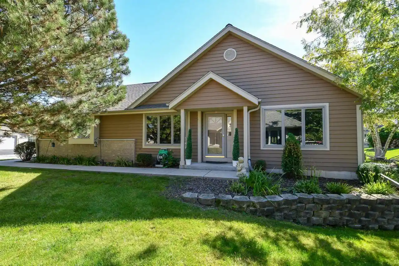Condo for sale at N24w24045 Brandon Oaks Dr #B, Pewaukee, WI 53072 | MLS# 1982755
