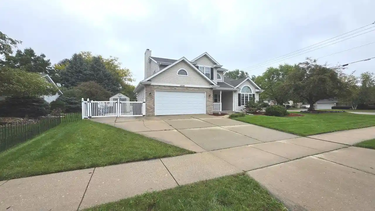 Photo 1 of Single family home for sale at 1304 N Wuthering Hills Dr, Janesville, WI 53546 | MLS# 2033758 | Listing updated on 2026-10-10