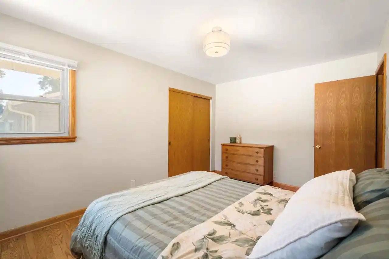 Photo 4 of Single family home for sale at 5444 N Dexter Ave, Glendale, WI 53209 | MLS# 1982766 | Listing updated on 2026-10-09