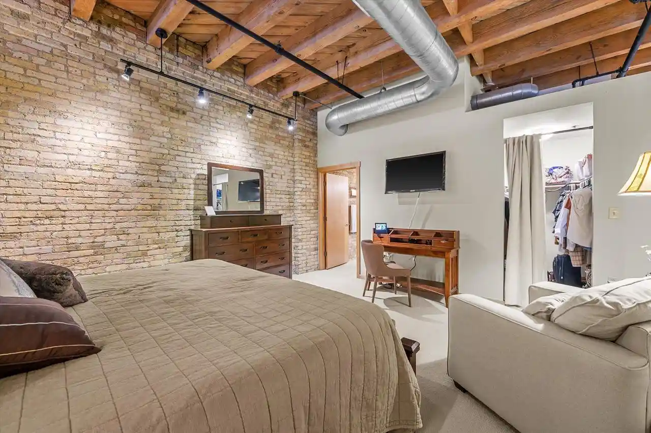 Photo 4 of Condo for sale at 191 N Broadway St #308, Milwaukee, WI 53202 | MLS# 1982775 | Listing updated on 2026-10-07