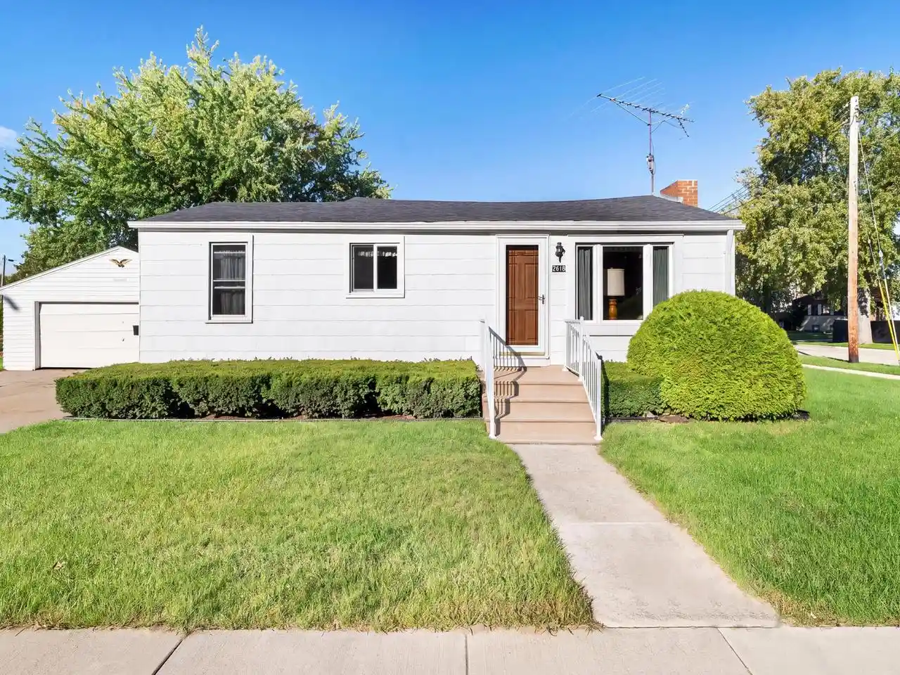 Photo 1 of Single family home for sale at 2618 Lincoln Ave, Two Rivers, WI 54241 | MLS# 1982774 | Listing updated on 2026-10-01