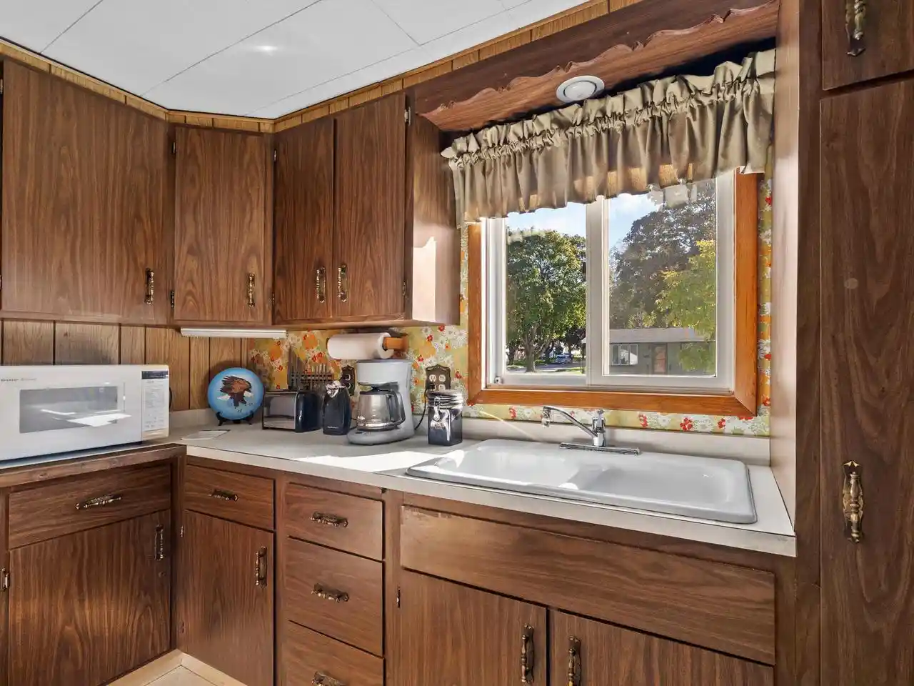 Photo 3 of Single family home for sale at 2618 Lincoln Ave, Two Rivers, WI 54241 | MLS# 1982774 | Listing updated on 2026-10-01