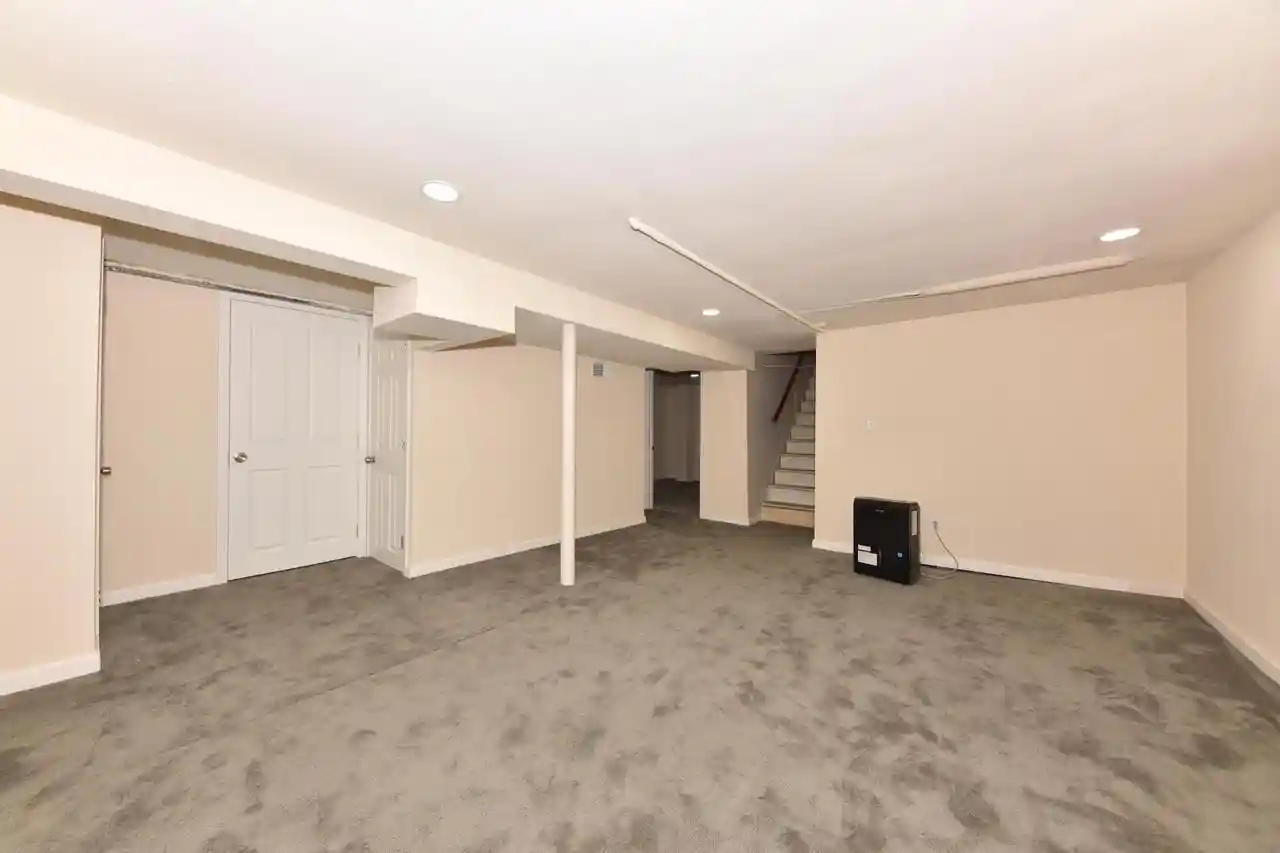 Photo 4 of Single family home for sale at 4622 N 19th Street, Milwaukee, WI 53209 | MLS# 1982786 | Listing updated on 2026-10-04