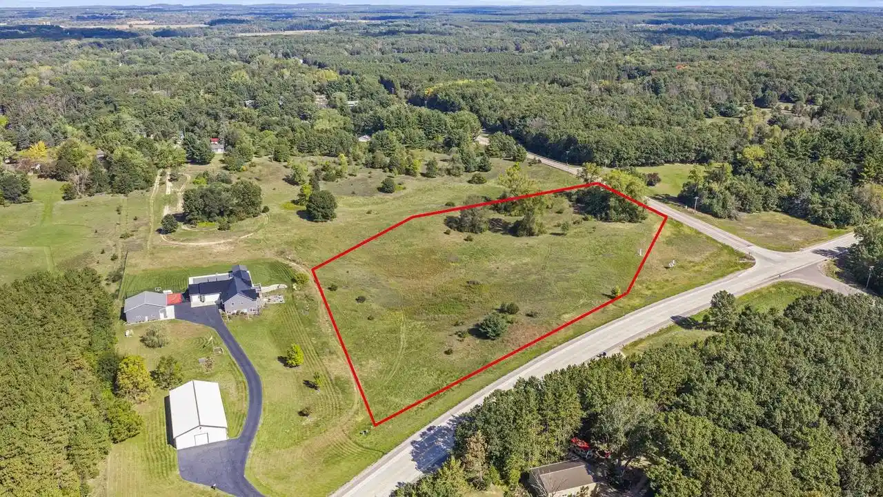 Land for sale at 5.36 Ac County Rd G Acres, Oxford, WI 53952 | MLS# 2033775