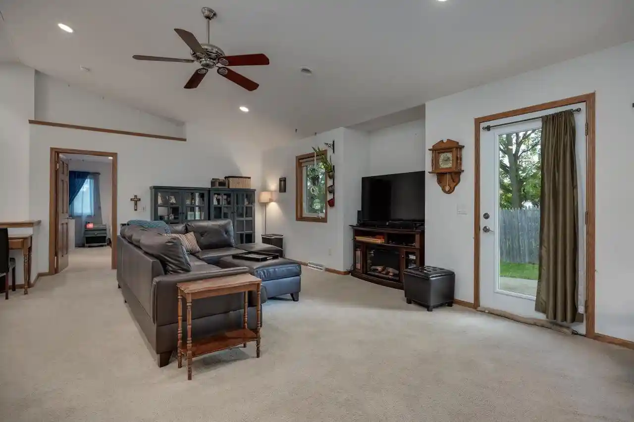 Photo 3 of Single family home for sale at 21 Garfield St, Edgerton, WI 53534 | MLS# 2033778 | Listing updated on 2026-10-06
