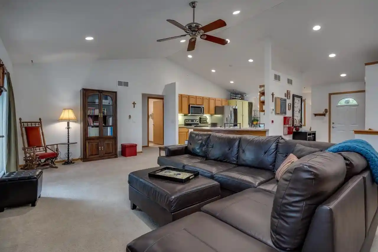 Photo 4 of Single family home for sale at 21 Garfield St, Edgerton, WI 53534 | MLS# 2033778 | Listing updated on 2026-10-06