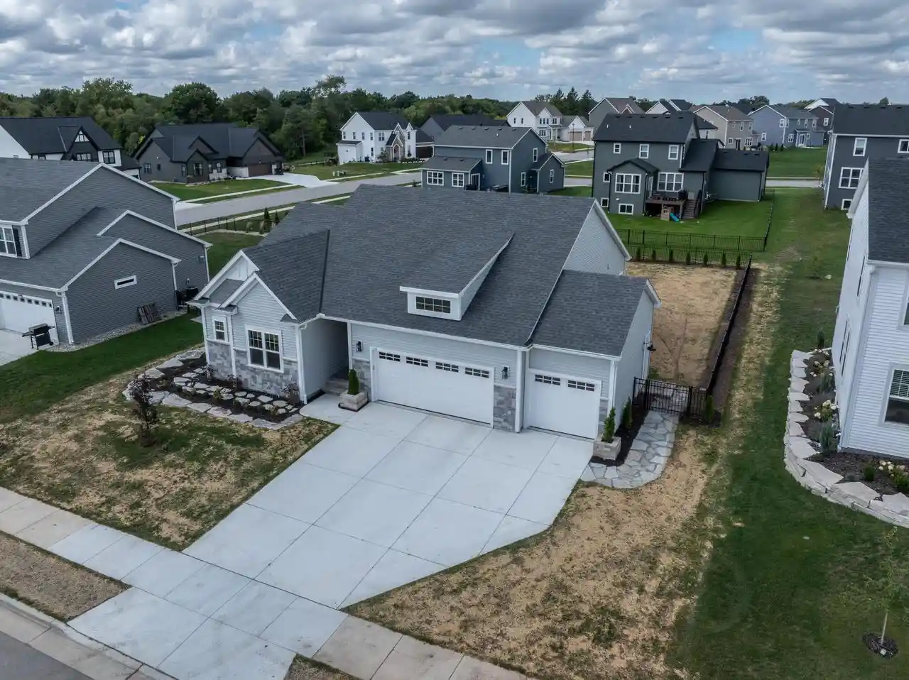 Photo 1 of Single family home for sale at 1378 Olde Highlander Dr, Oconomowoc, WI 53066 | MLS# 1982796 | Listing updated on 2026-10-04