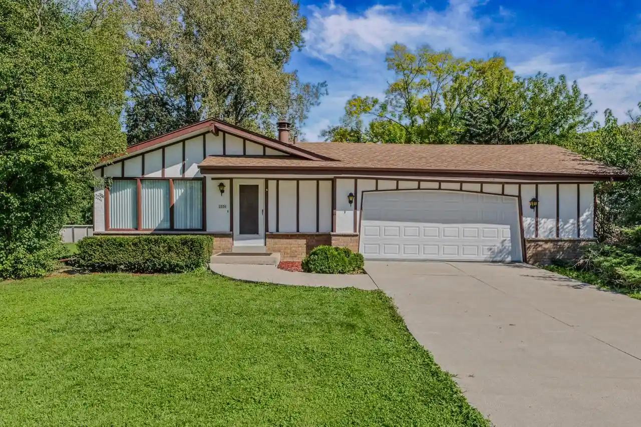 Photo 1 of Single family home for sale at 2330 S Brookside Pkwy, New Berlin, WI 53151 | MLS# 1982798 | Listing updated on 2026-10-08