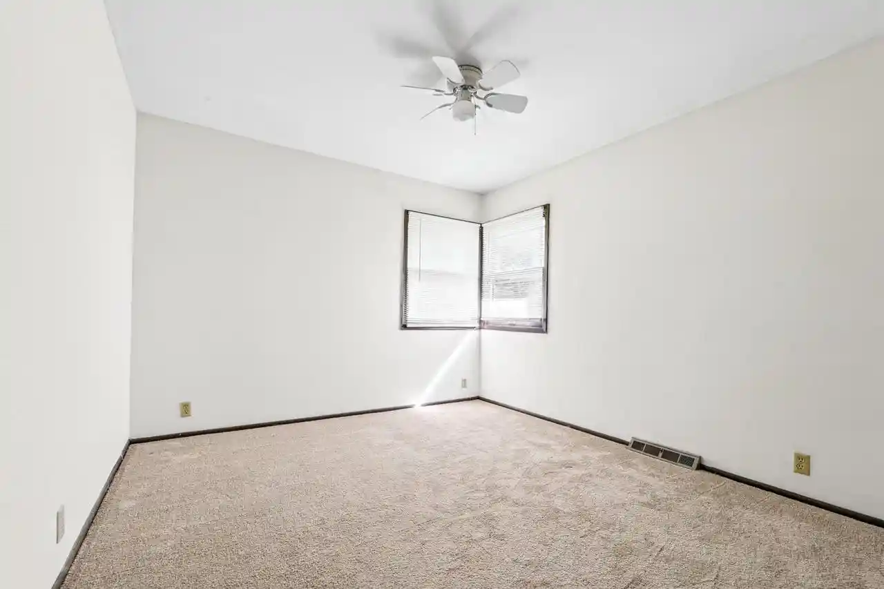 Photo 4 of Single family home for sale at 2330 S Brookside Pkwy, New Berlin, WI 53151 | MLS# 1982798 | Listing updated on 2026-10-08