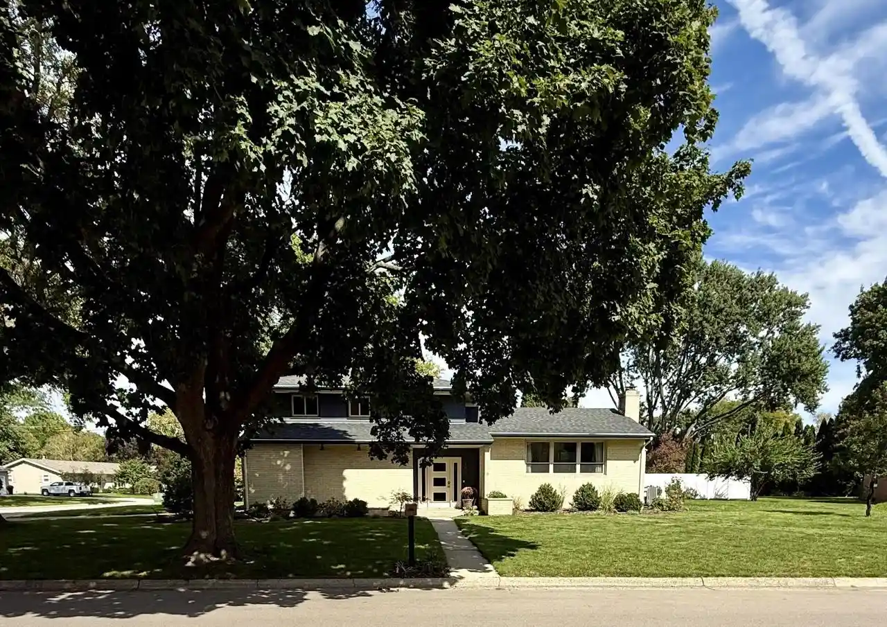 Photo 1 of Single family home for sale at 409 Winnebago Dr, Janesville, WI 53545 | MLS# 2033780 | Listing updated on 2026-10-06