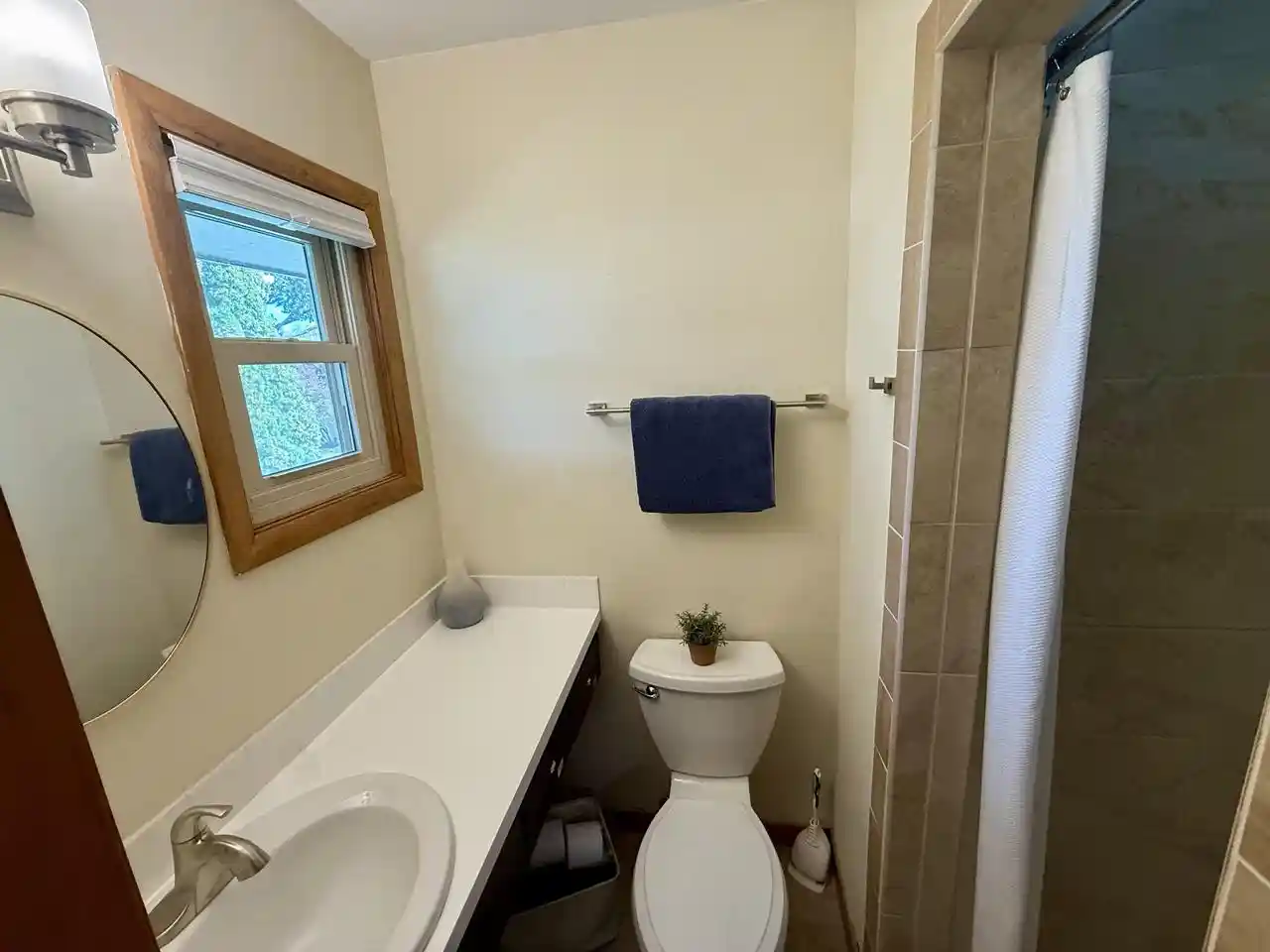 Photo 4 of Single family home for sale at 409 Winnebago Dr, Janesville, WI 53545 | MLS# 2033780 | Listing updated on 2026-10-06