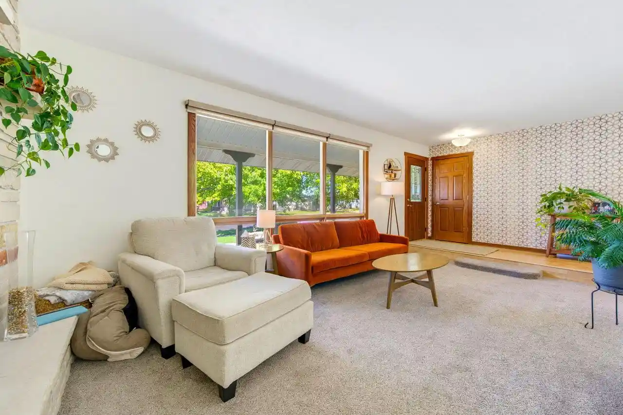 Photo 2 of Single family home for sale at 40 Wakawn Ave, Fond Du Lac, WI 54935 | MLS# 1982800 | Listing updated on 2026-10-06