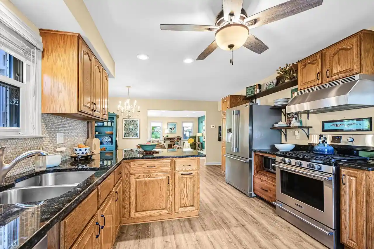 Photo 4 of Single family home for sale at 708 E Euclid Ave, Milwaukee, WI 53207 | MLS# 1982806 | Listing updated on 2026-10-10