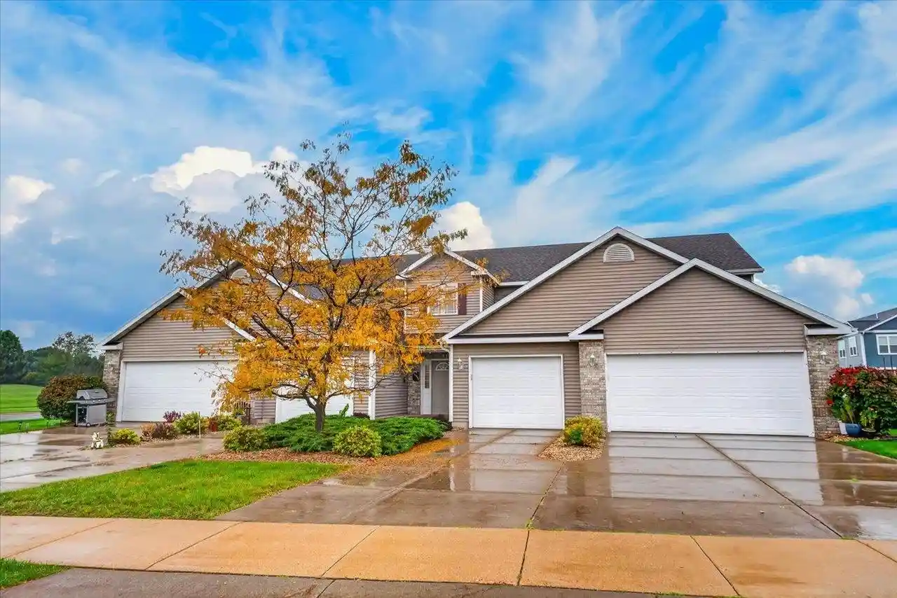 Photo 1 of Condo for sale at 215 Douglas Dr, Brooklyn, WI 53521 | MLS# 2033788 | Listing updated on 2026-10-06