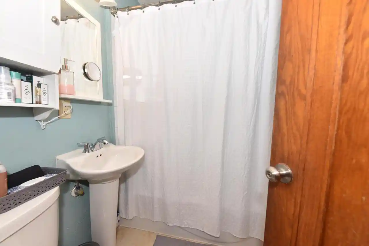 Listing Photo 5 - Condo for sale in building located at 6116 W Orch St, Milwaukee, WI 53214 - Unit #6118