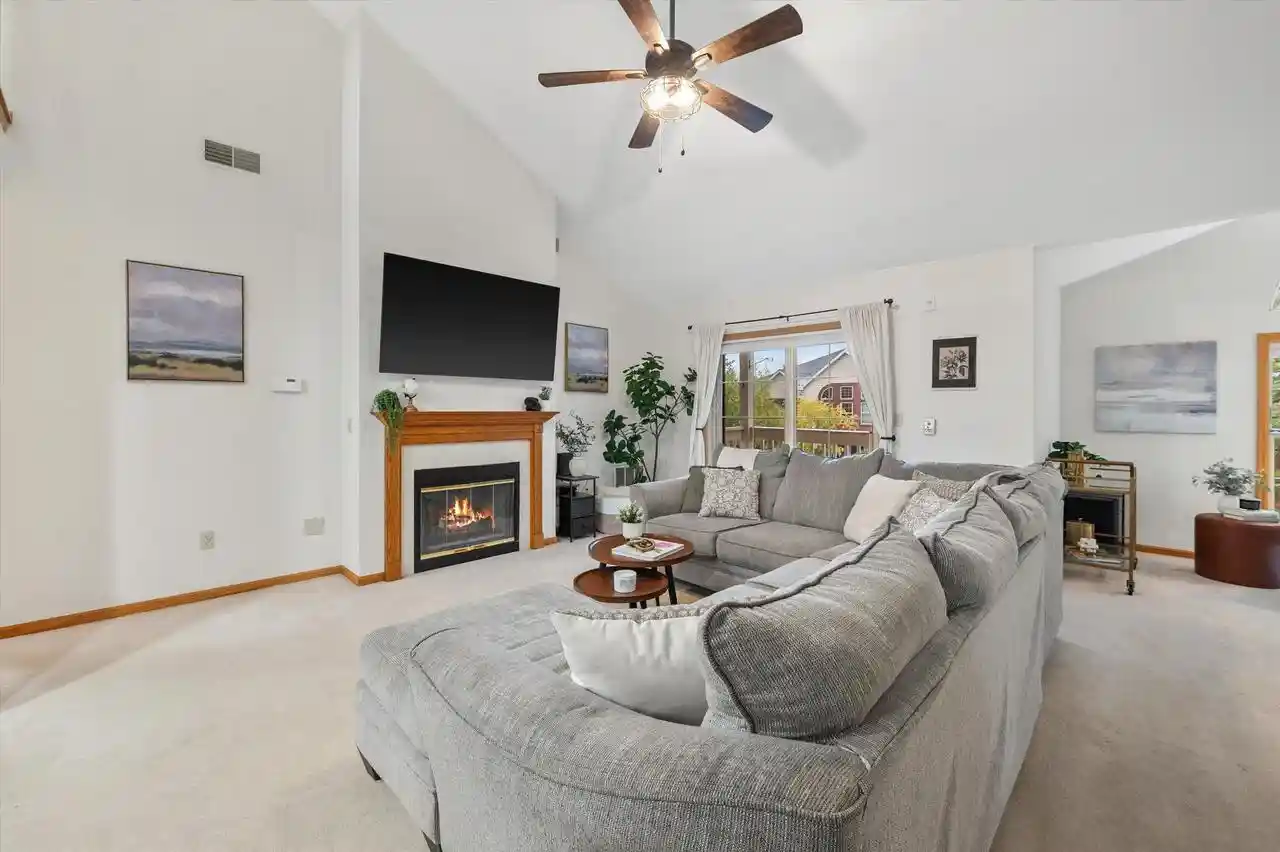 Photo 3 of Condo for sale at 1976 Parknoll Ln, Port Washington, WI 53074 | MLS# 1982820 | Listing updated on 2026-10-07