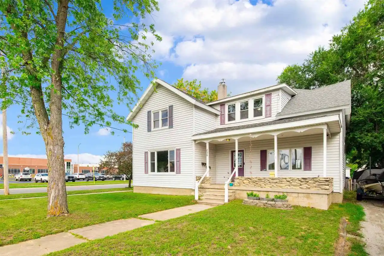 Photo 1 of Multi family home for sale at 836 Main St, Marinette, WI 54143 | MLS# 50333564 | Listing updated on 2026-10-01