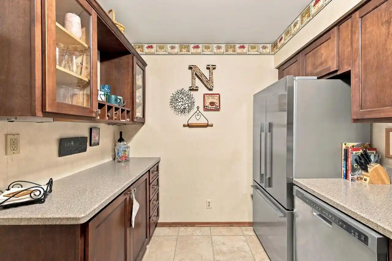 Photo 3 of Condo for sale at 10248 W Parkedge Cir, Franklin, WI 53132 | MLS# 1982829 | Listing updated on 2026-10-04