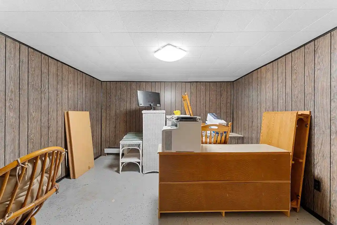 Photo 4 of Single family home for sale at 1315 April Ln, Green Bay, WI 54304 | MLS# 50333568 | Listing updated on 2026-10-01