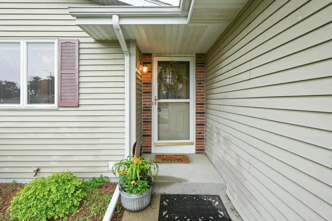 Photo 3 of Single family home for sale at 2796 Thomas Dr, East Troy, WI 53120 | MLS# 1982837 | Listing updated on 2026-10-02