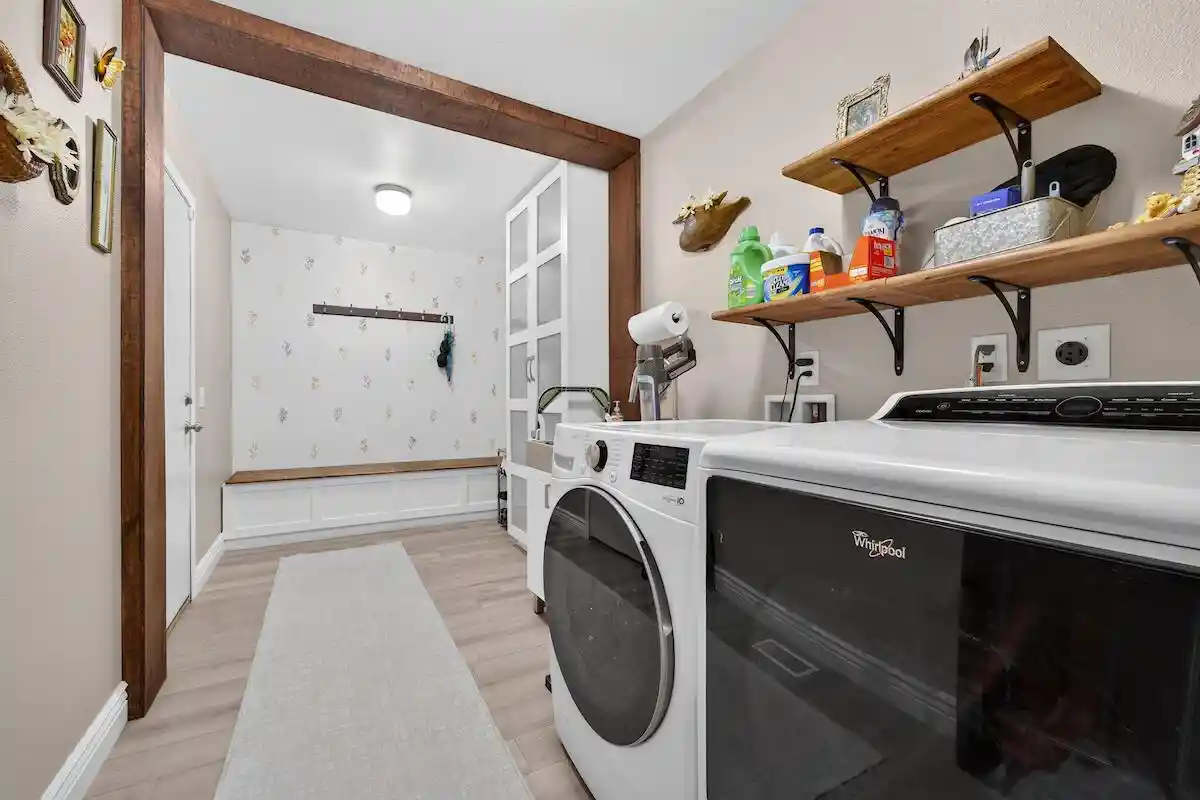Photo 4 of Single family home for sale at 6524 Biscayne Ave, Racine, WI 53406 | MLS# 1982842 | Listing updated on 2026-10-06