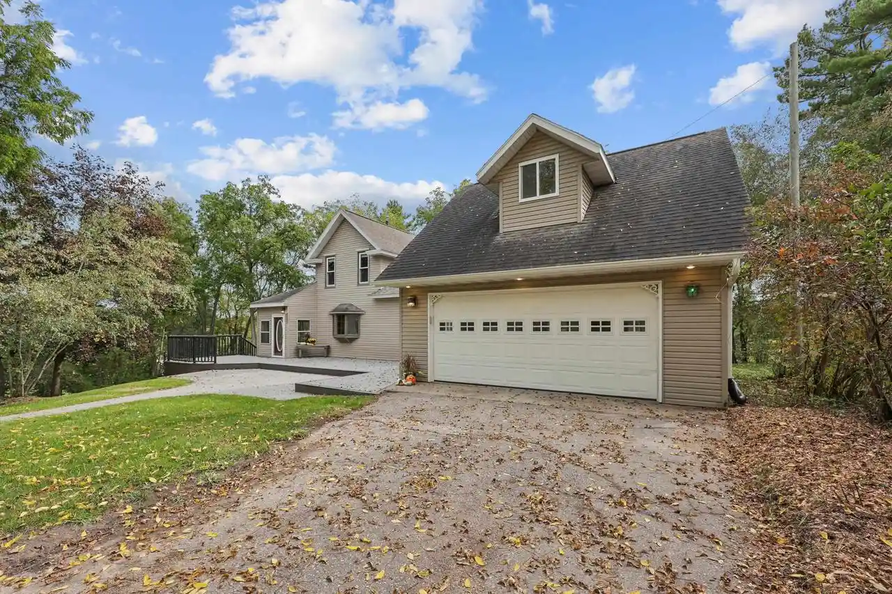 Photo 1 of Single family home for sale at 201 Pearson St, La Valle, WI 53941 | MLS# 2033796 | Listing updated on 2026-10-07