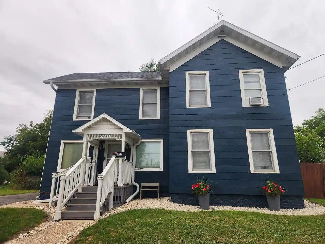 Photo 1 of Single family home for sale at 220 Quarry St, Baraboo, WI 53913 | MLS# 2033801 | Listing updated on 2026-10-05