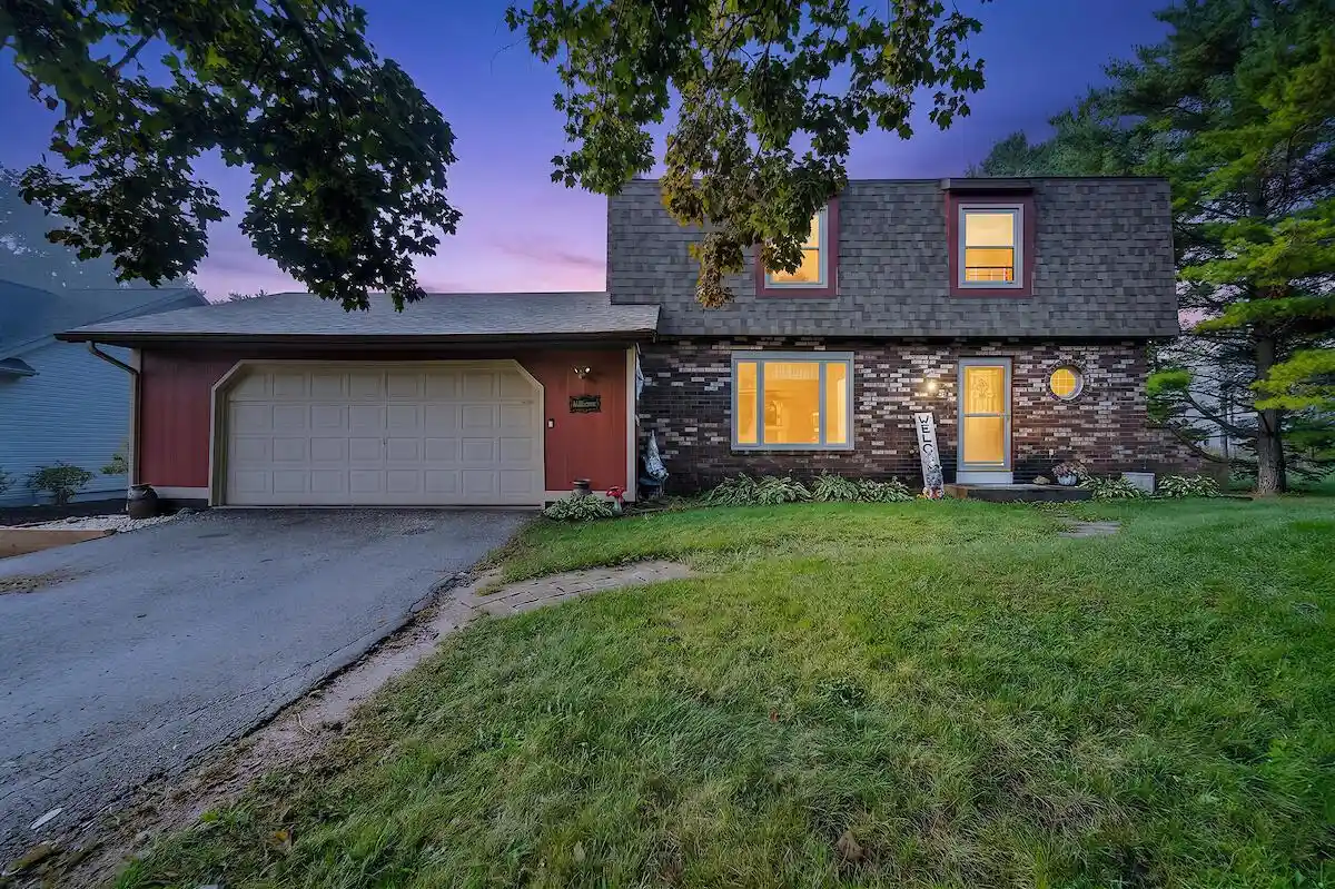 Photo 1 of Single family home for sale at 8323 10 Place, Kenosha, WI 53144 | MLS# 1982853 | Listing updated on 2026-10-05