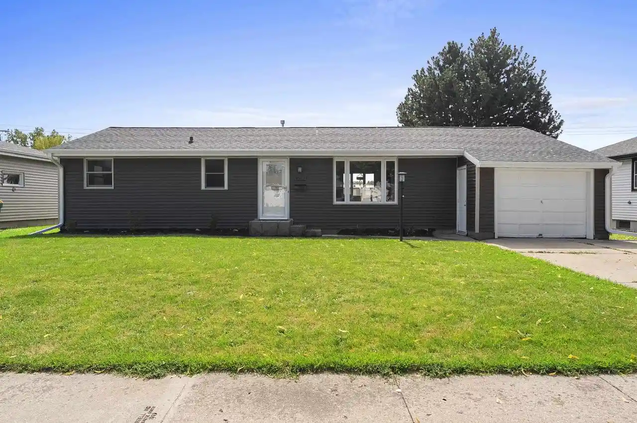 Photo 1 of Single family home for sale at 1682 Debra Ln, Green Bay, WI 54302 | MLS# 50333587 | Listing updated on 2026-10-09