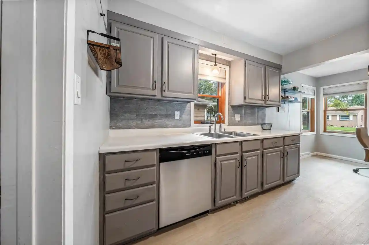 Photo 3 of Single family home for sale at 2112 N Owaissa St, Appleton, WI 54911 | MLS# 50333582 | Listing updated on 2026-10-06