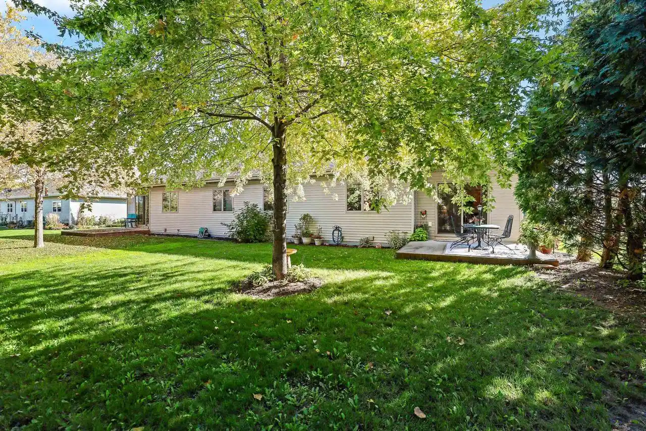 Photo 3 of Single family home for sale at 320 E Evergreen Dr, Kaukauna, WI 54130 | MLS# 50333574 | Listing updated on 2026-10-04