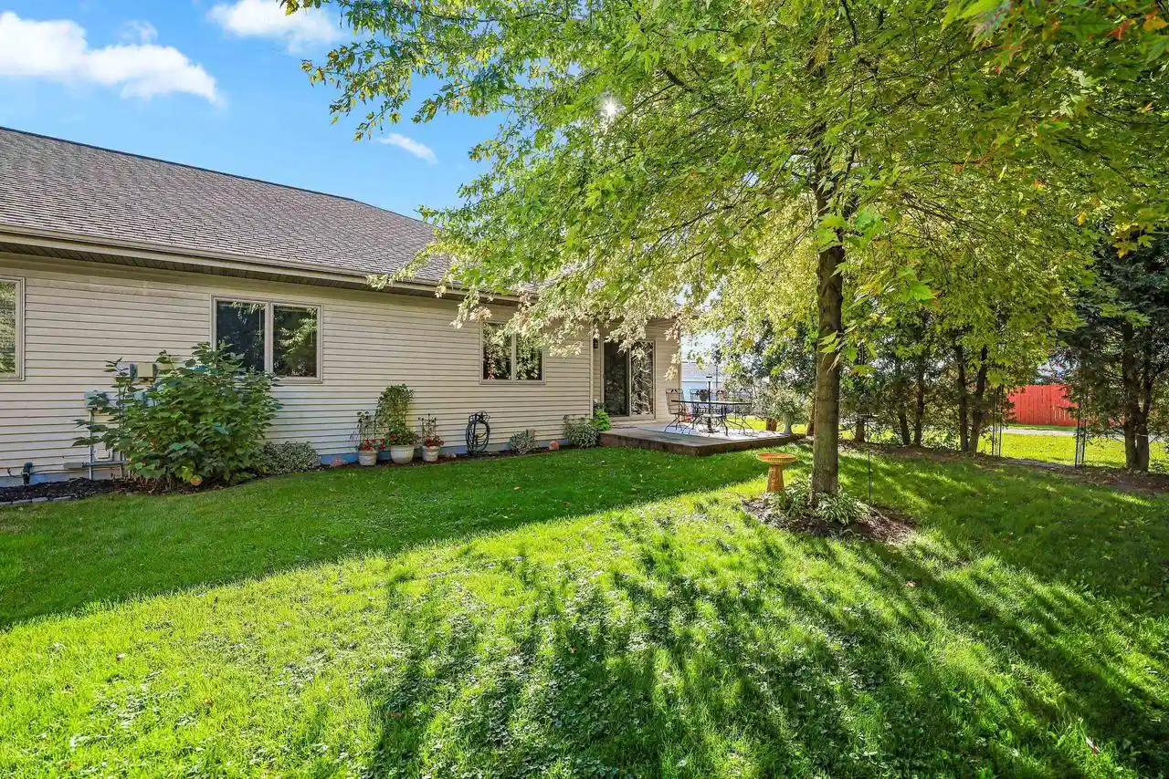 Photo 3 of Single family home for sale at 320 E Evergreen Dr, Kaukauna, WI 54130 | MLS# 50333574 | Listing updated on 2026-10-04