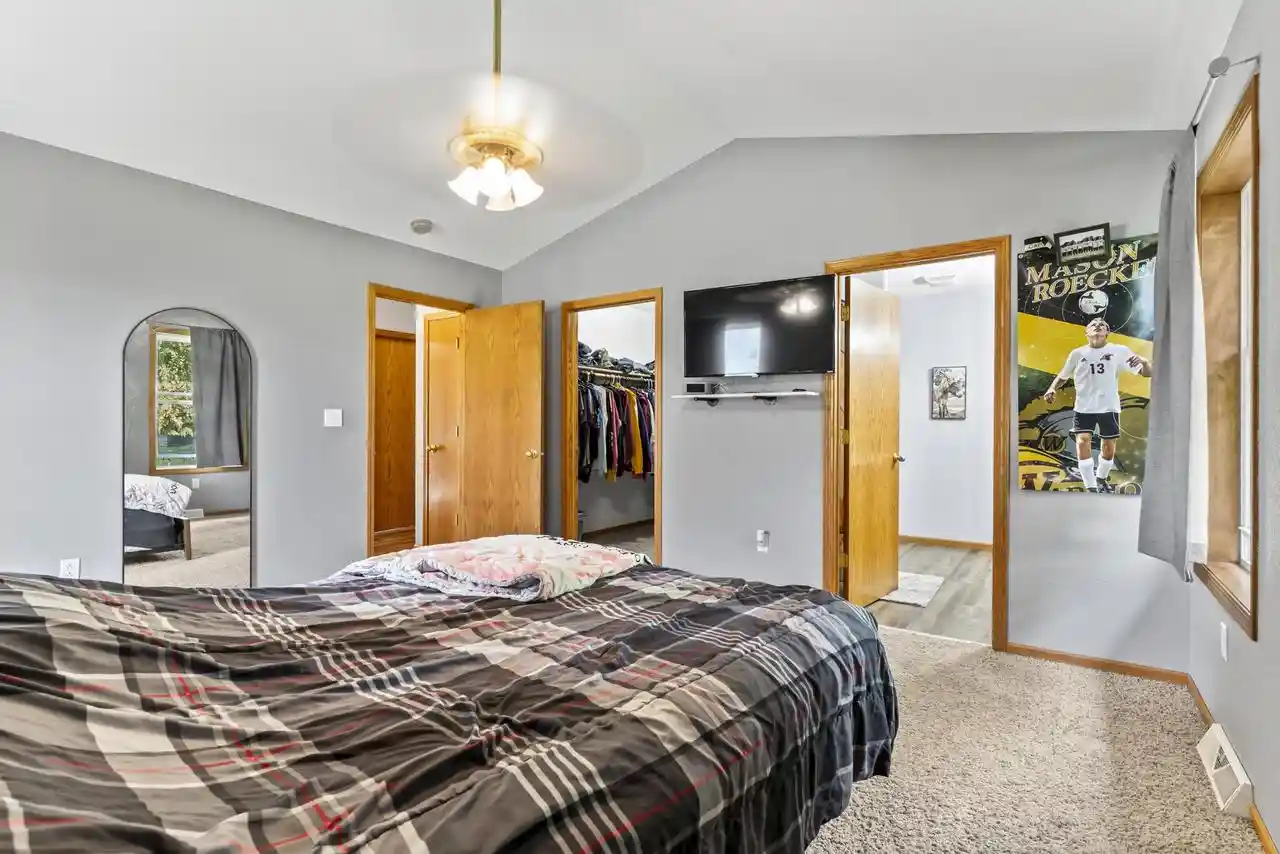 Photo 1 of Single family home for sale at 450 Bittersweet Ln, Waupun, WI 53963 | MLS# 50333572 | Listing updated on 2026-10-07