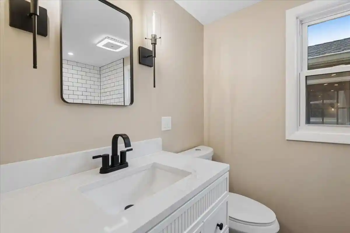 Photo 4 of Single family home for sale at 1016 Logan St, Lake Geneva, WI 53147 | MLS# 1982870 | Listing updated on 2026-10-01