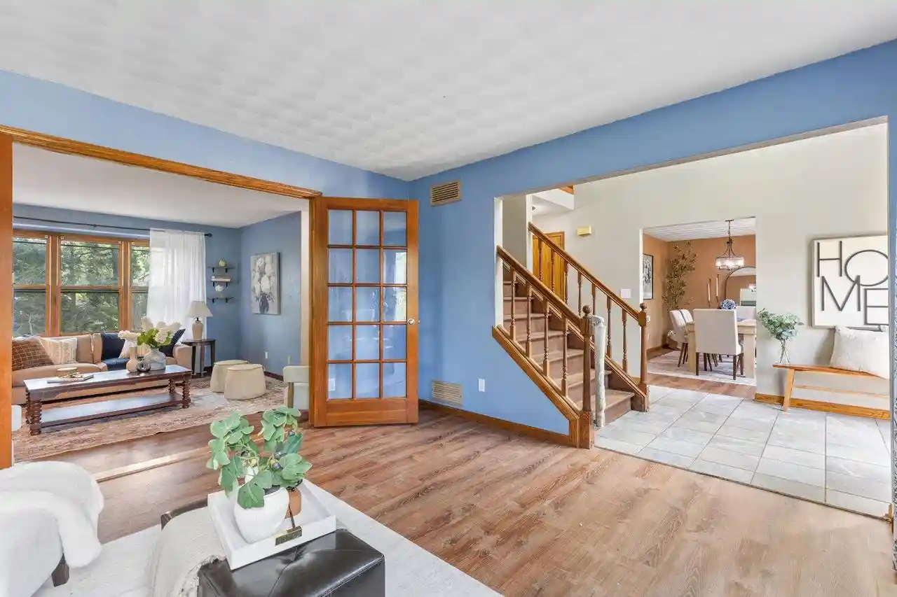 Photo 3 of Single family home for sale at 2615 Faringdon Ct, Waukesha, WI 53188 | MLS# 1982888 | Listing updated on 2026-10-01