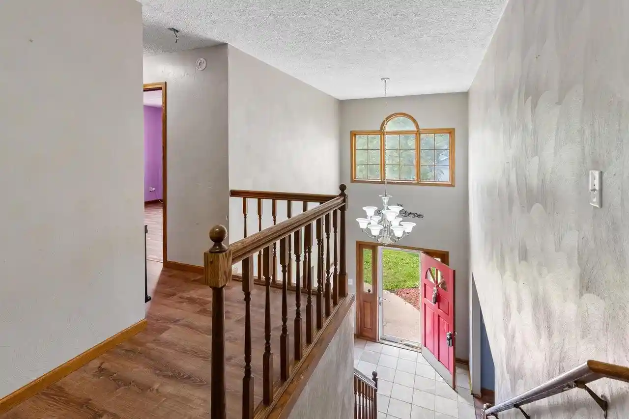 Photo 3 of Single family home for sale at 2615 Faringdon Ct, Waukesha, WI 53188 | MLS# 1982888 | Listing updated on 2026-10-01