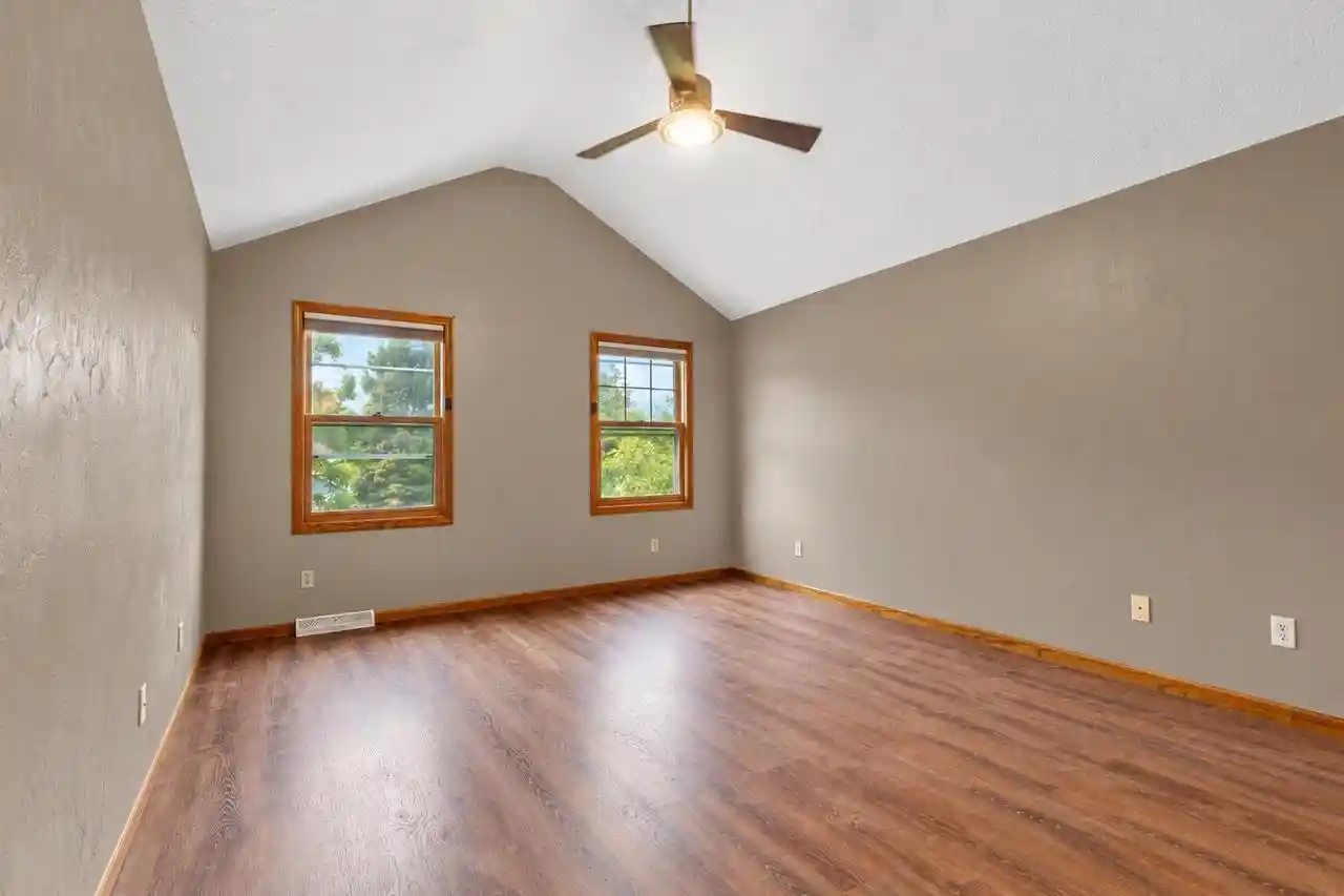 Photo 4 of Single family home for sale at 2615 Faringdon Ct, Waukesha, WI 53188 | MLS# 1982888 | Listing updated on 2026-10-01