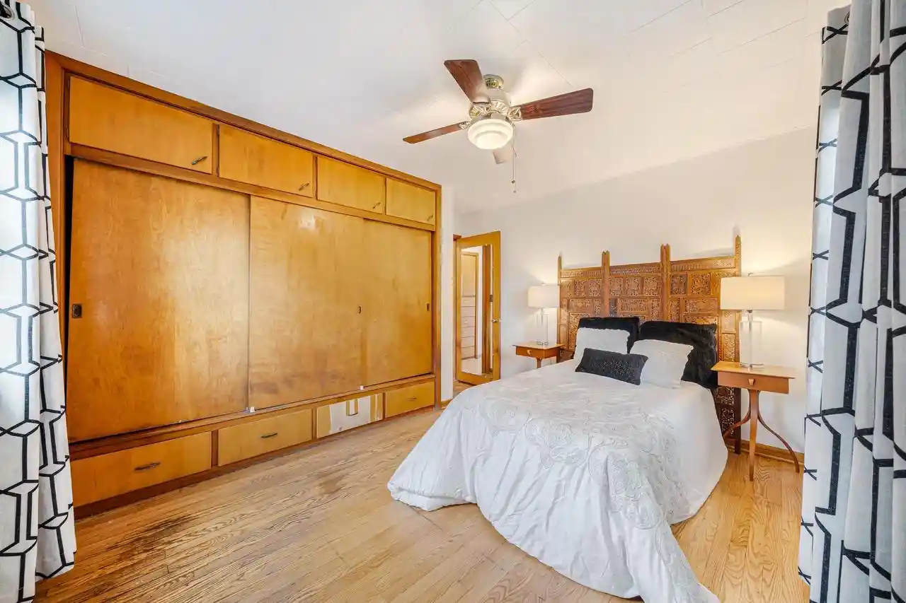 Photo 3 of Single family home for sale at 453 18th Avenue, Oshkosh, WI 54902 | MLS# 50333604 | Listing updated on 2026-10-02