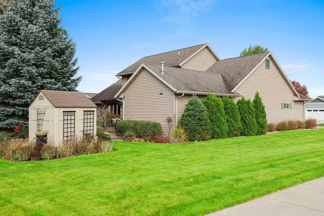 Photo 2 of Sale Pending at 1971 Antelope Trl, Kaukauna, WI 54130 | MLS# 50333608 | Listing updated on 2026-10-06
