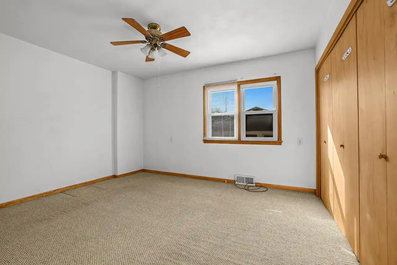 Photo 3 of Single family home for sale at 2320 Madison St, La Crosse, WI 54601 | MLS# 1982895 | Listing updated on 2026-10-03