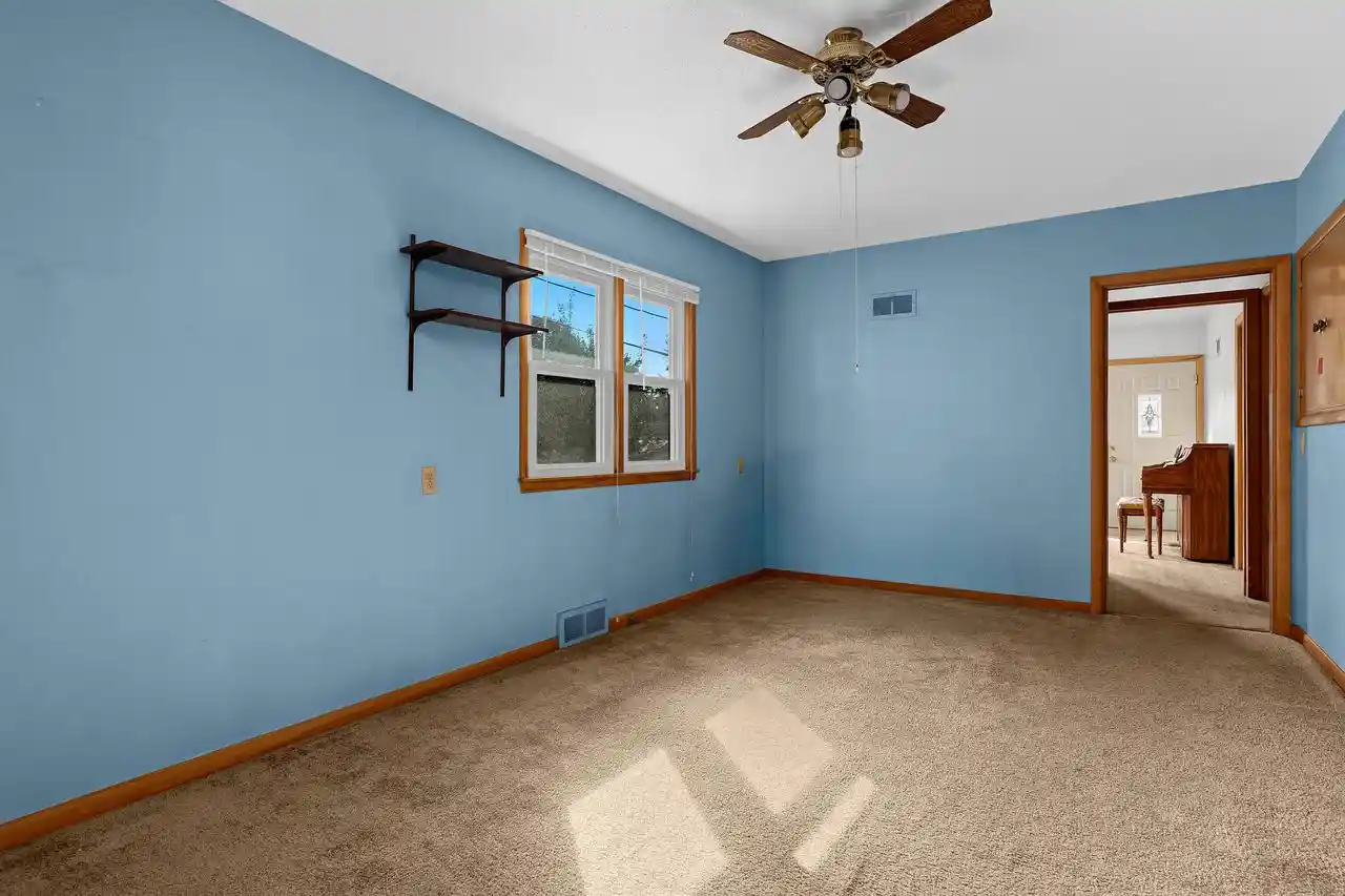 Photo 3 of Single family home for sale at 2320 Madison St, La Crosse, WI 54601 | MLS# 1982895 | Listing updated on 2026-10-03